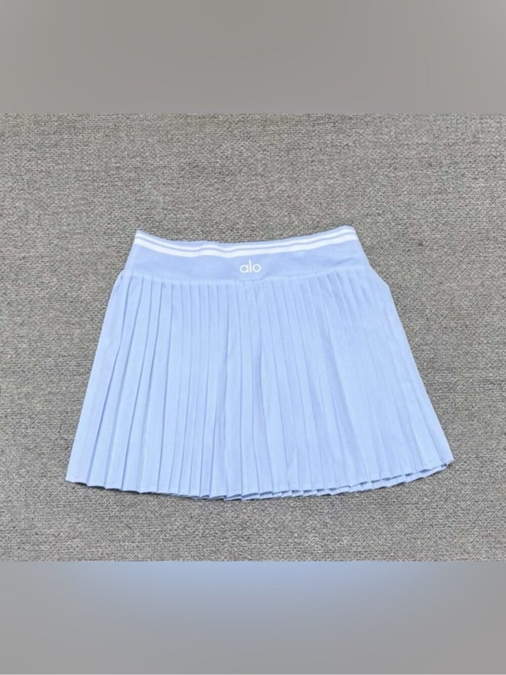 ALO Yoga Light Blue Tank Top and Pleated Skirt Set - Picture 3 of 4